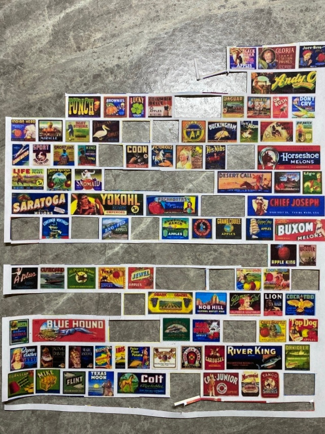 Colorful signs in HO scale printed